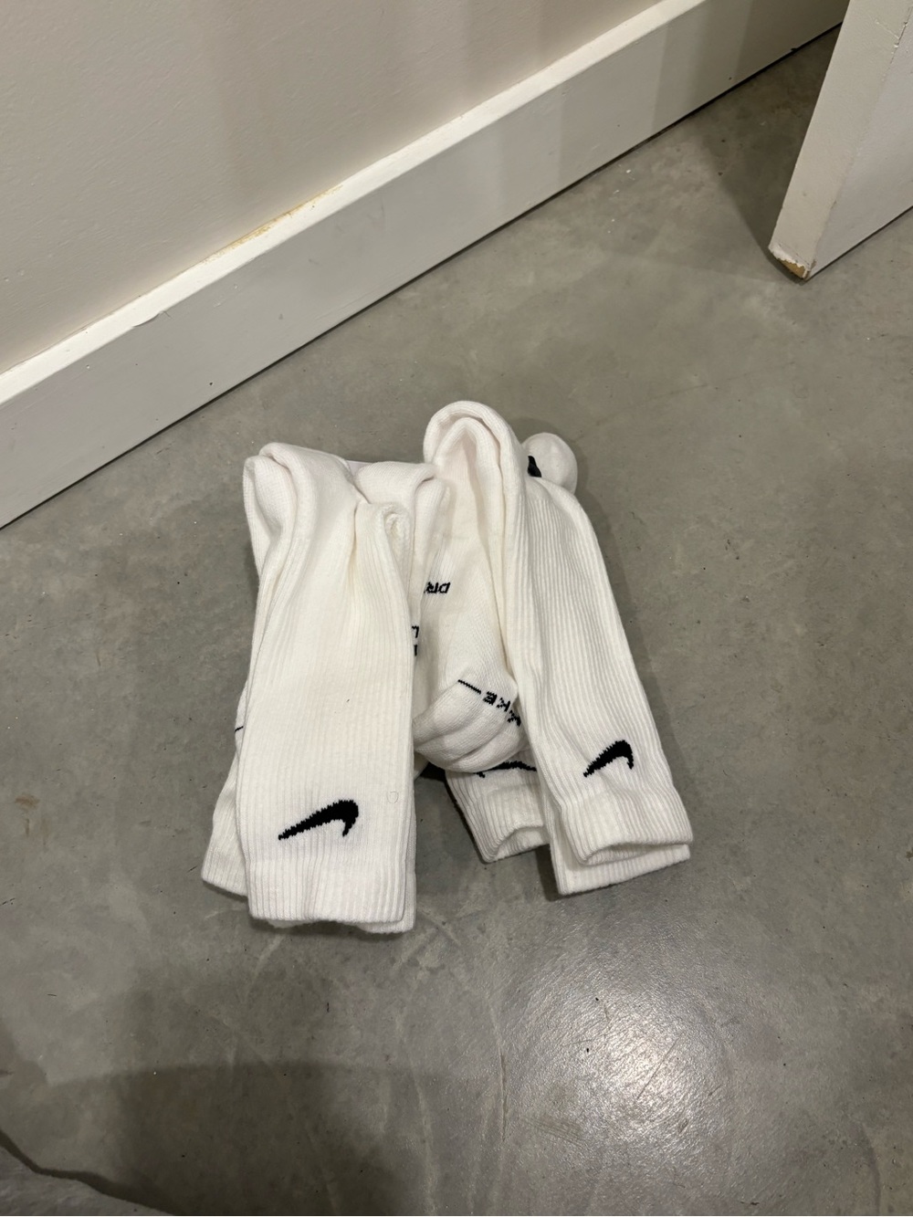 Nike White Crew Athletic Socks with Black Swoosh - 5 Pack